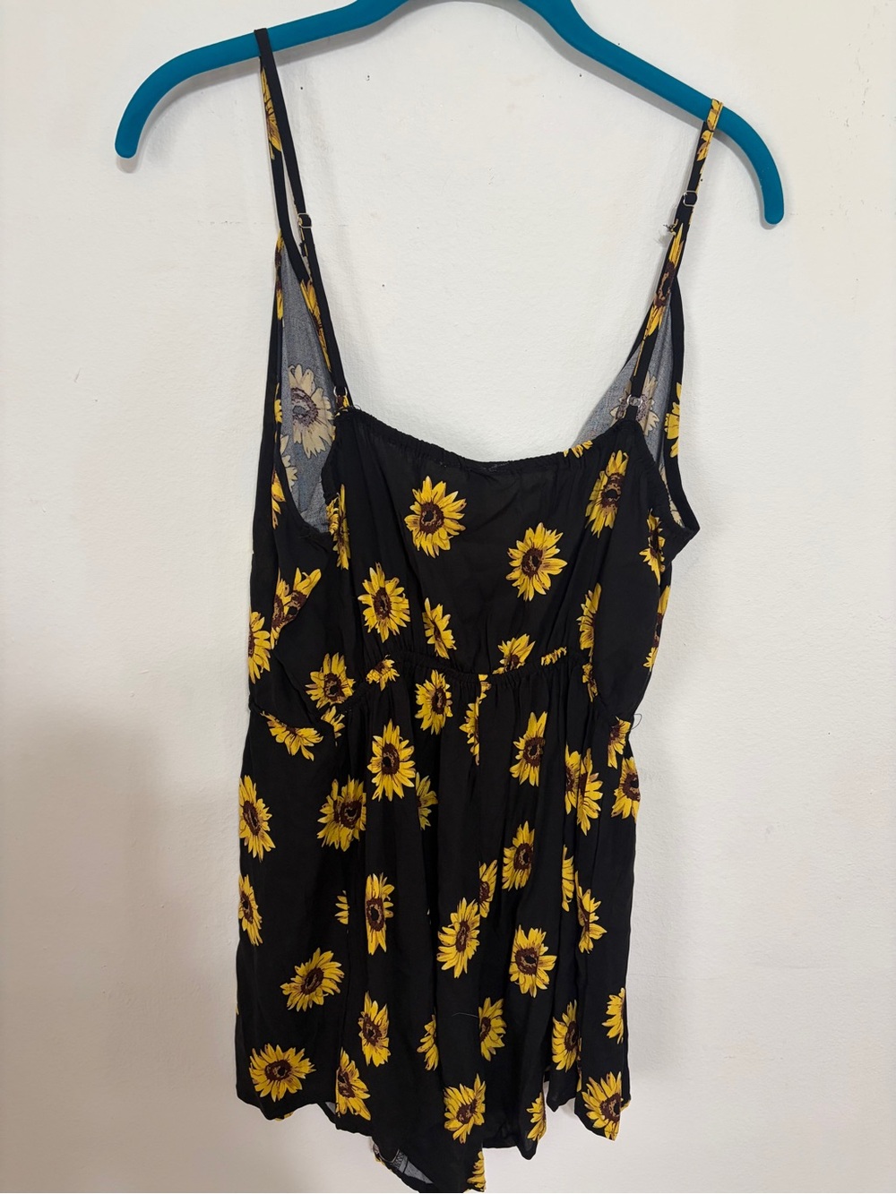 Zaful Black Sunflower Print Romper with Yellow Blooms - Picture 8 of 9